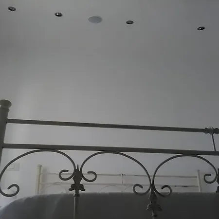 La E' Bella Bed & Breakfast *